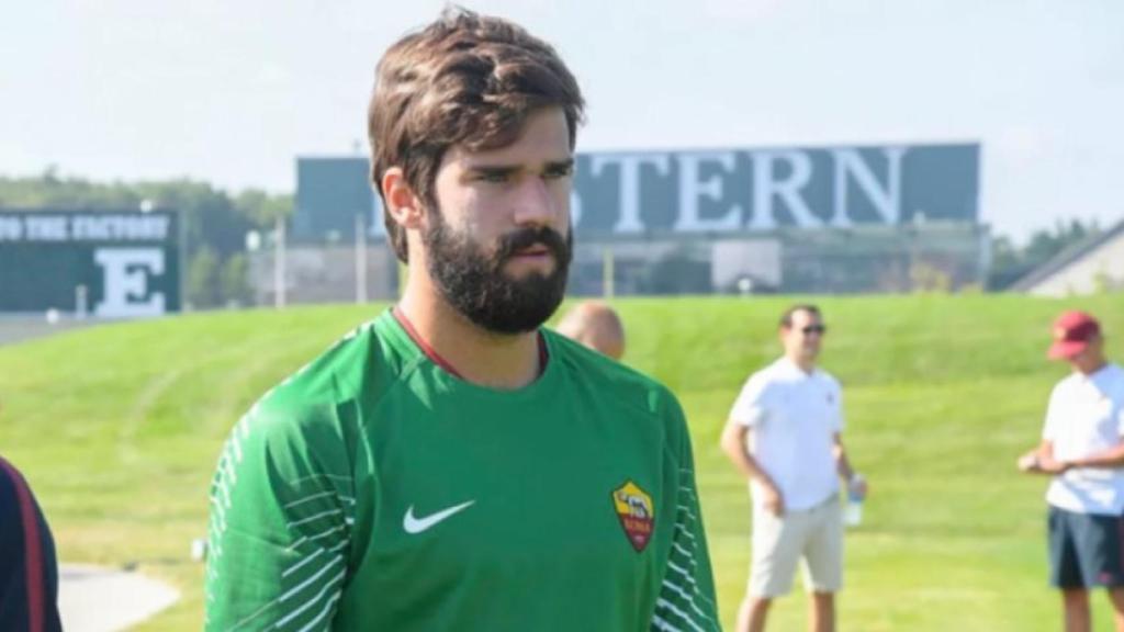 Alisson Becker durante un entrenamiento con la Roma. Foto: asroma.com