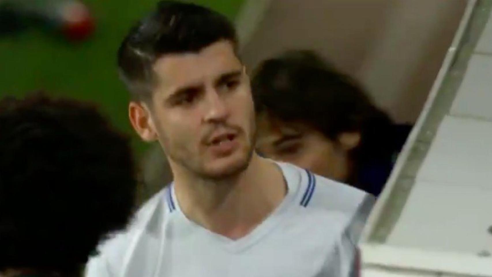 Morata se enfada con el público