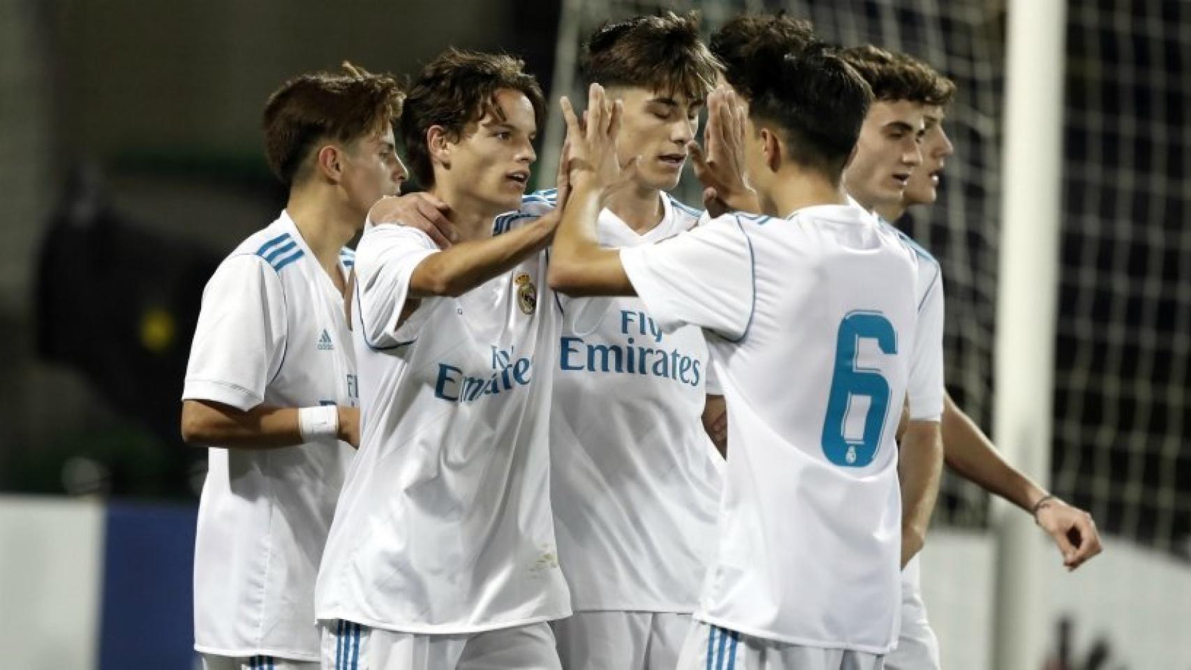 Los jugadores del Juvenil C celebra uno de los goles marcados al Milan. Foto: internationalcup.alkass.net