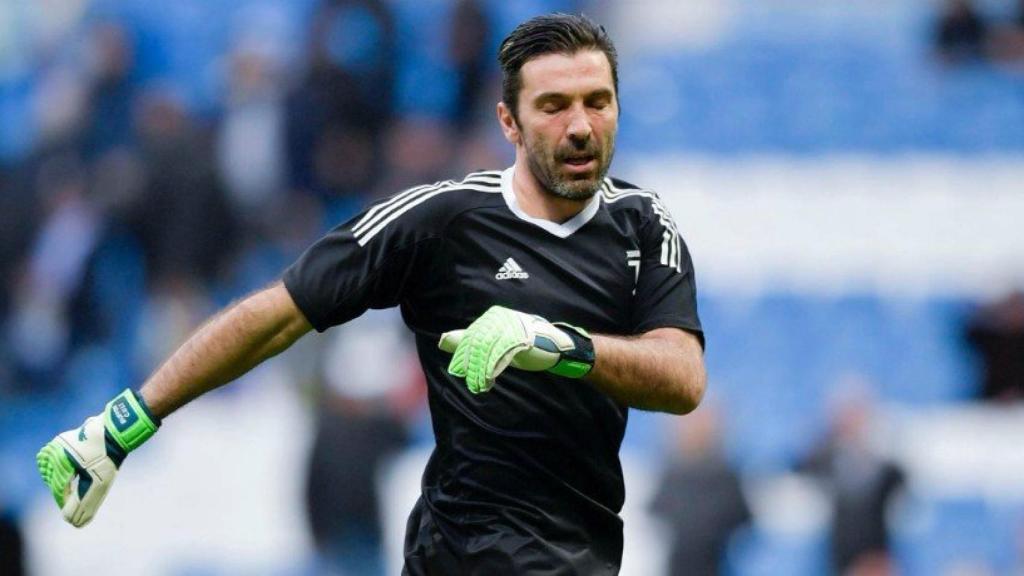 Buffon calienta en el Santiago Bernabéu. Foto Twitter (@juventusfc)