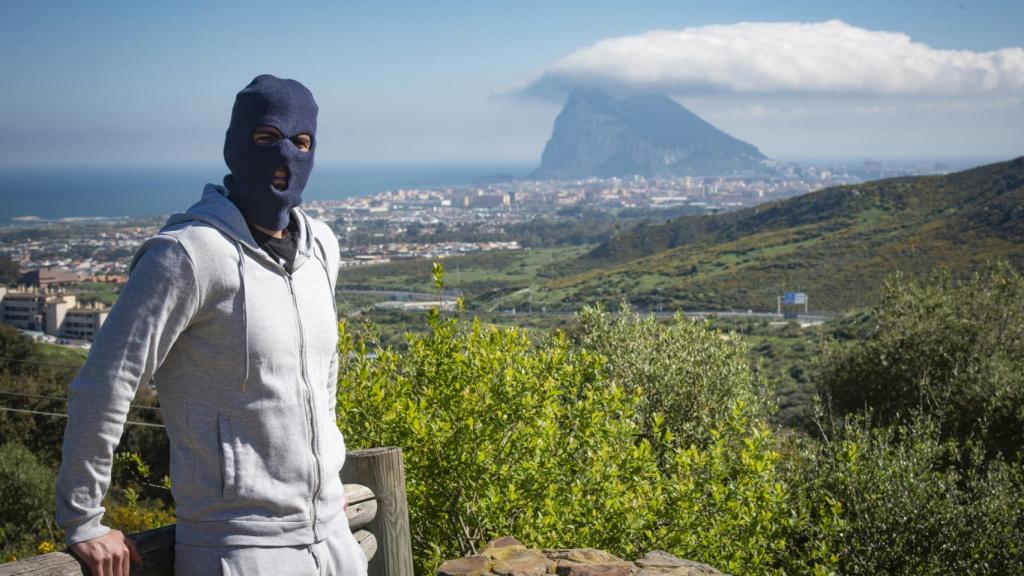 Este narco lleva dos décadas traficando con hachís. Dice que, de seguir con su actitud de violencia, 'Los Castañas' pueden provocar una guerra entre clanes.