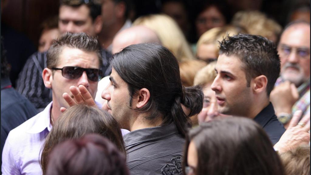 Compañeros de 'Gran Hermano' en el funeral de Gustavo.