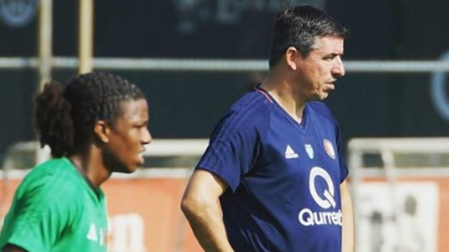 Roy Makaay, actualmente en el cuerpo técnico del Feyenoord. Foto: Instagram (@roymakaayoffcial)