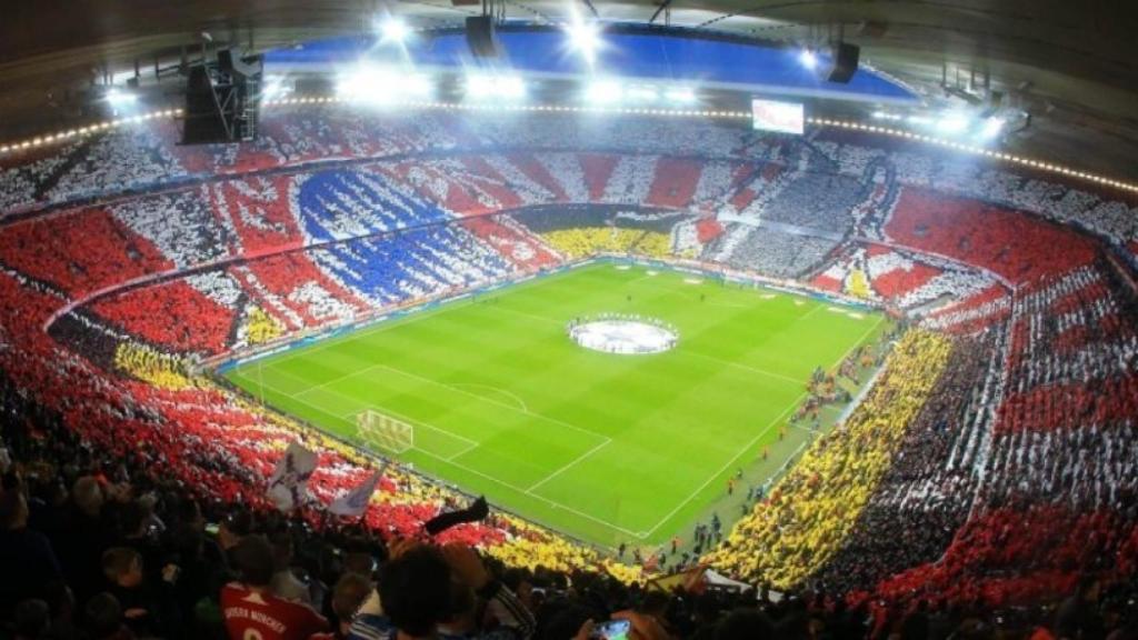 Tifo de la afición del Bayern ante el Real Madrid.  Foto: Twitter (@FCBayernEs).