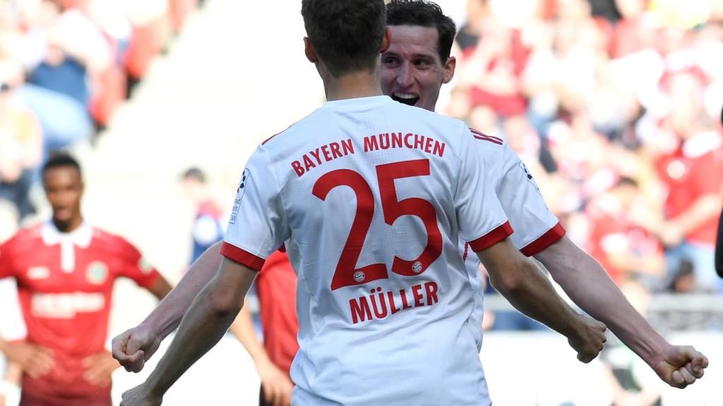 Müller celebra un gol con el Bayern.