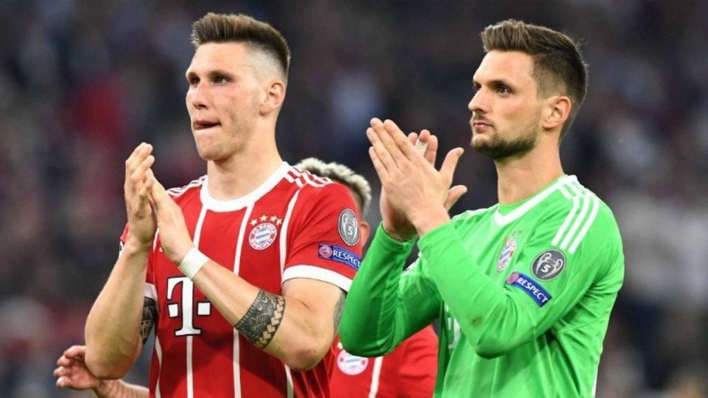 Süle y Ulreich agradecen el apoyo a la afición. Foto Twitter (@FCBayern)