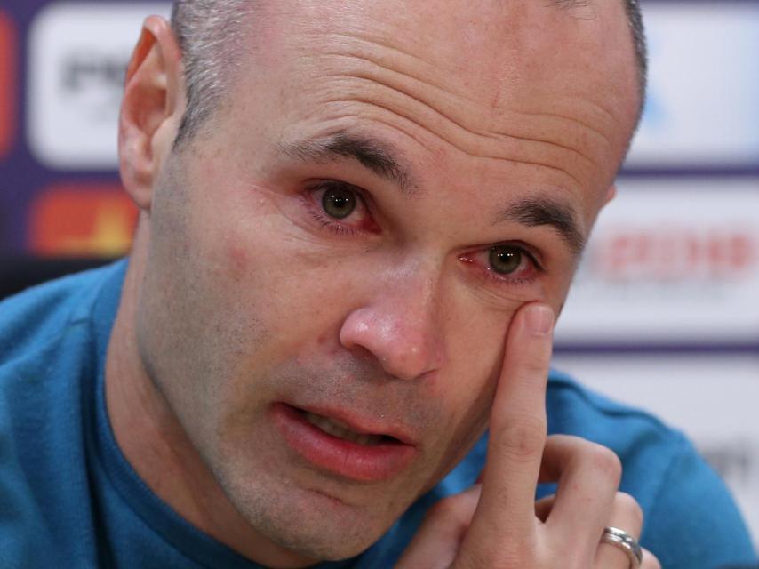 Iniesta en la rueda de prensa de su despedida.