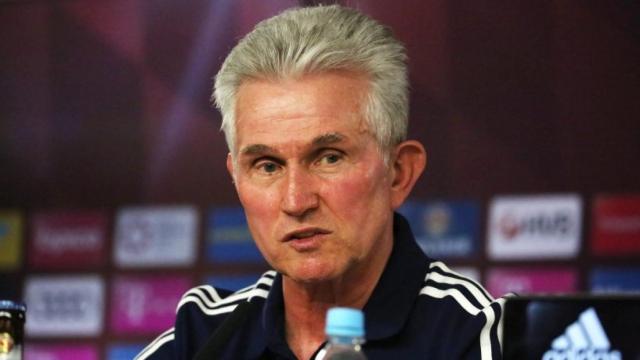 Heynckes en rueda de prensa con el Bayern. Foto: Twitter (@FCBayern).