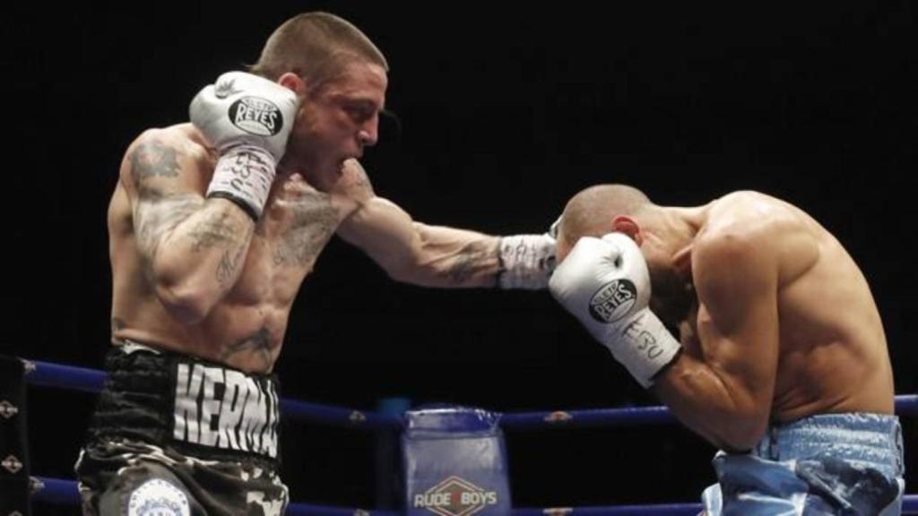 Kerman Lejarraga, en un momento de su combate ante el inglés Skeeter. Foto: EFE