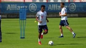 Alaba y Javi Martínez entrenan con el Bayern. Foto: Twitter (@fcbayern).