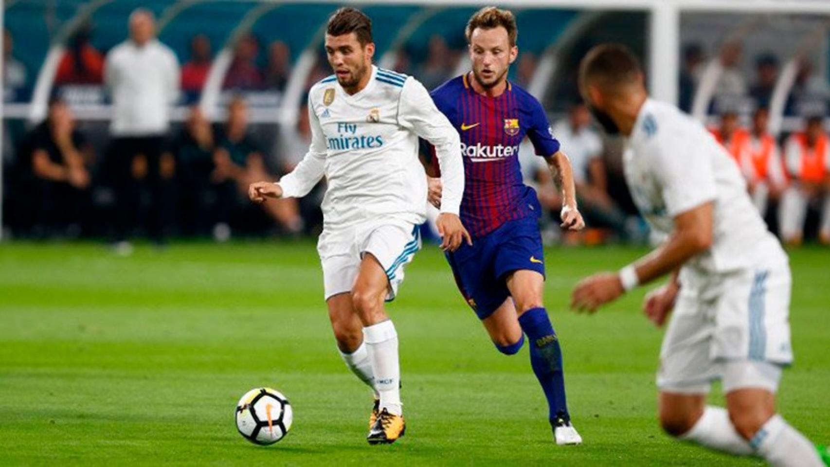 Kovacic encara la puerta durante El Clásico en Miami