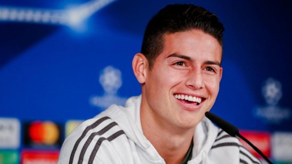 James en rueda de prensa. Foto: Twitter (@FCBayern).