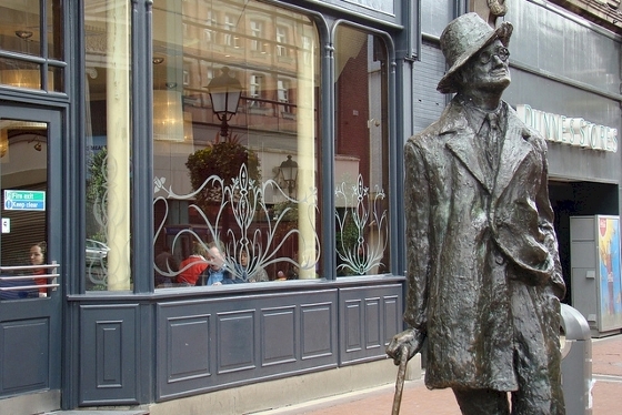 Estatua de James Joyce en Dublín