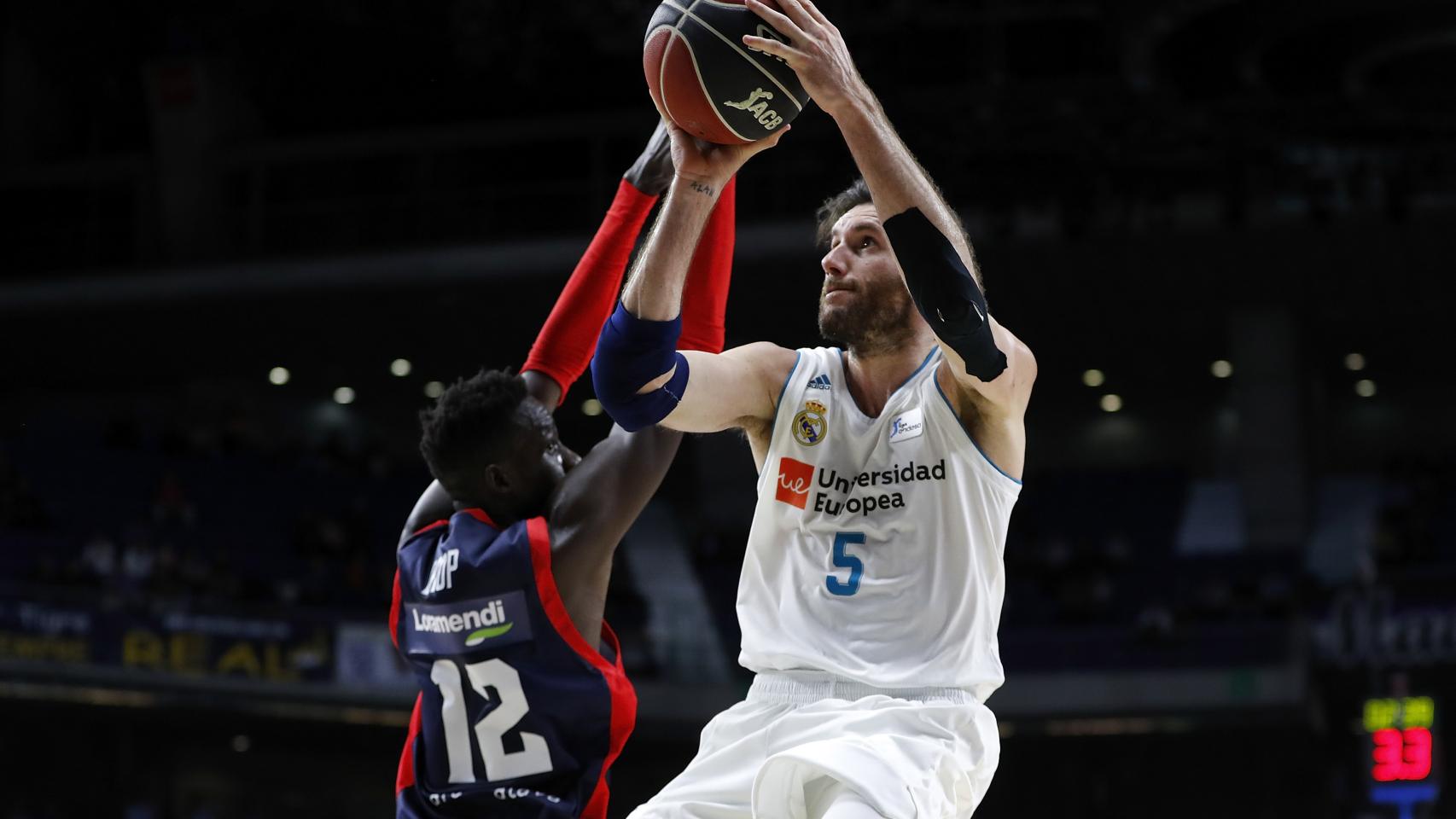 Rudy Fernández cuajó otro gran partido ante el Baskonia: 16-4-6.