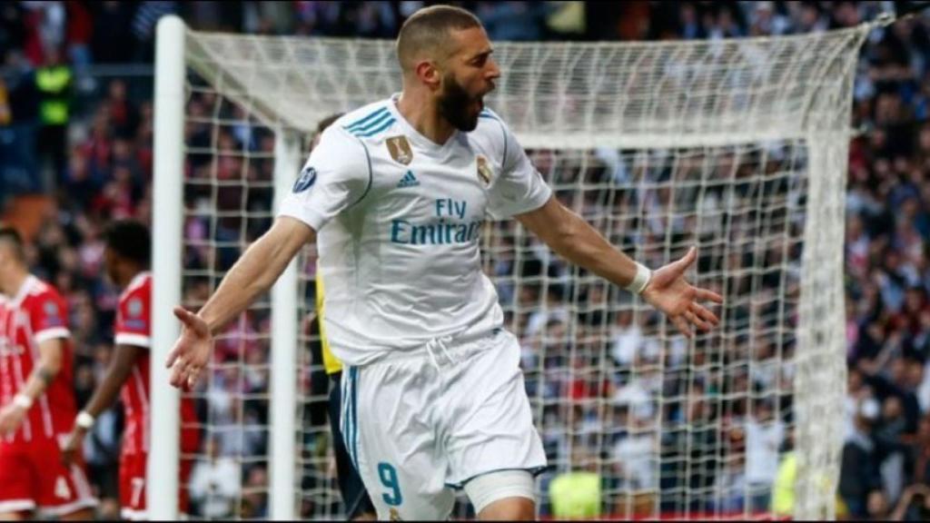 Benzema celenbra su gol contra el Bayern Múnich