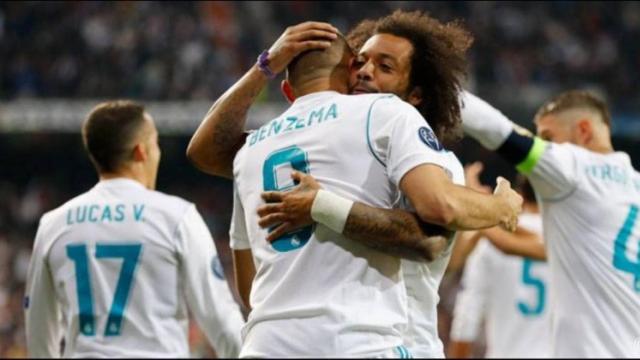 Benzema y Marcelo celebran un gol del Real Madrid