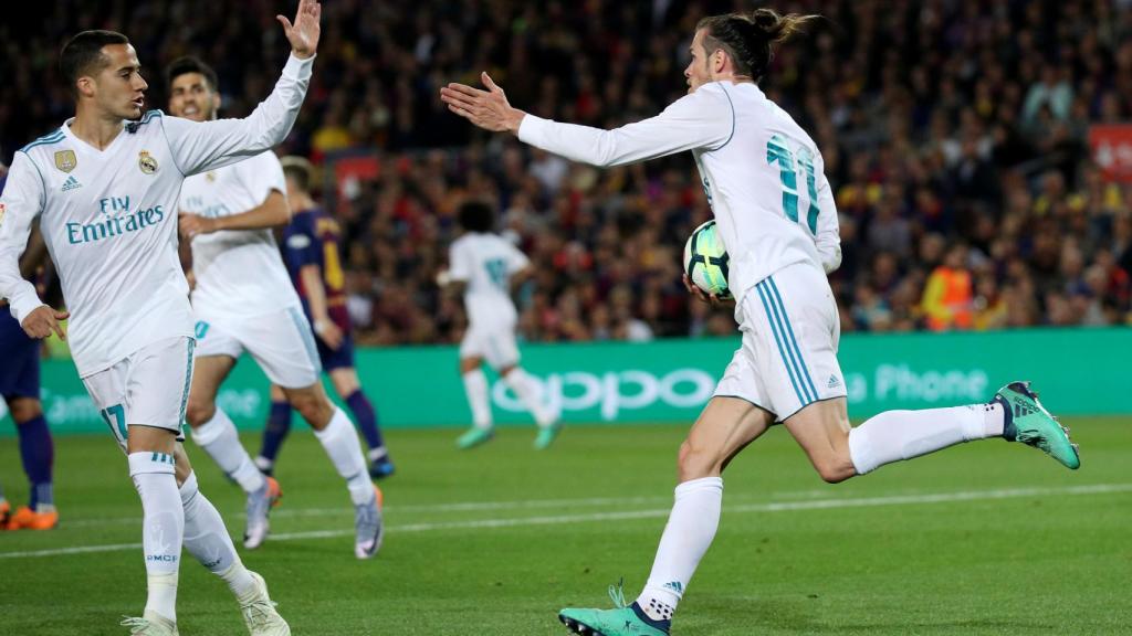 Bale celebra su gol en el Camp Nou, el que supuso el 2-2.