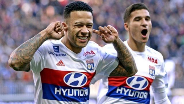 Depay celebra un gol. Foto olweb.fr