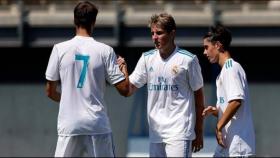 Los jugadores del Juvenil B celebran un gol esta temporada