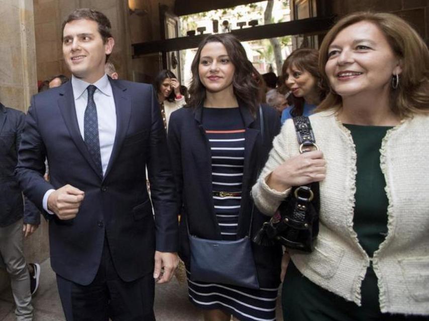 Carina Mejías junto a Inés Arrimadas y Albert Rivera.