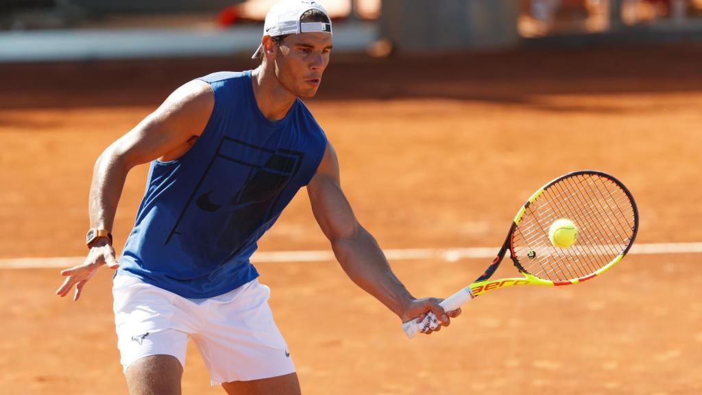 Nadal, voleando en Madrid.