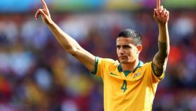 Tim Cahill celebra un gol con la selección australiana.