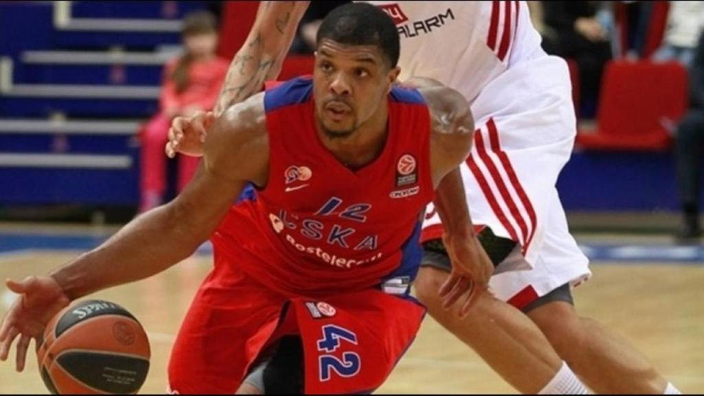 Kyle Hines durante un partido con el CSKA. Foto: euroleague.net