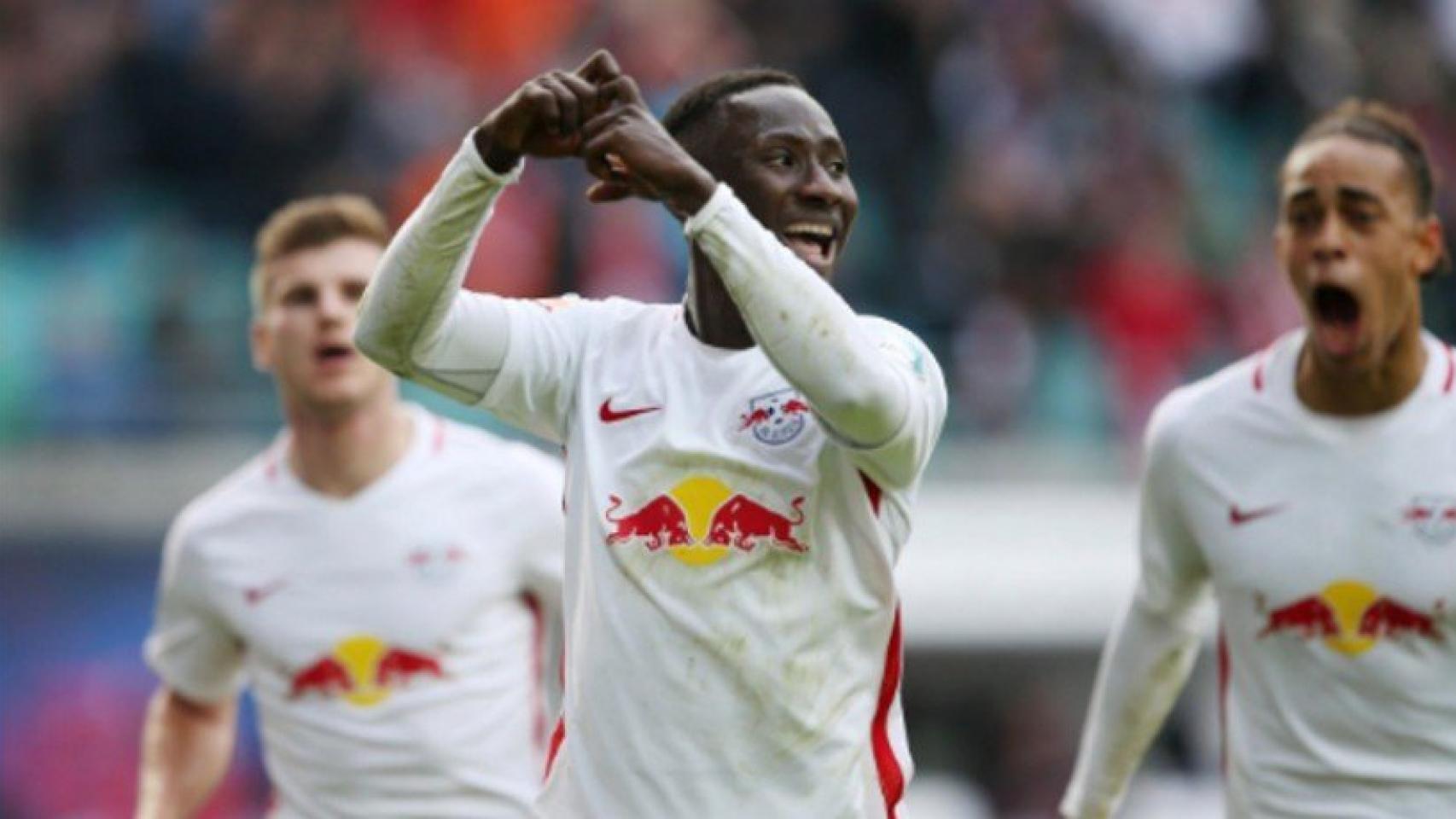 Naby Keita en un partido con el Red Bull Leipzig. Foto: dierotenbullen.com