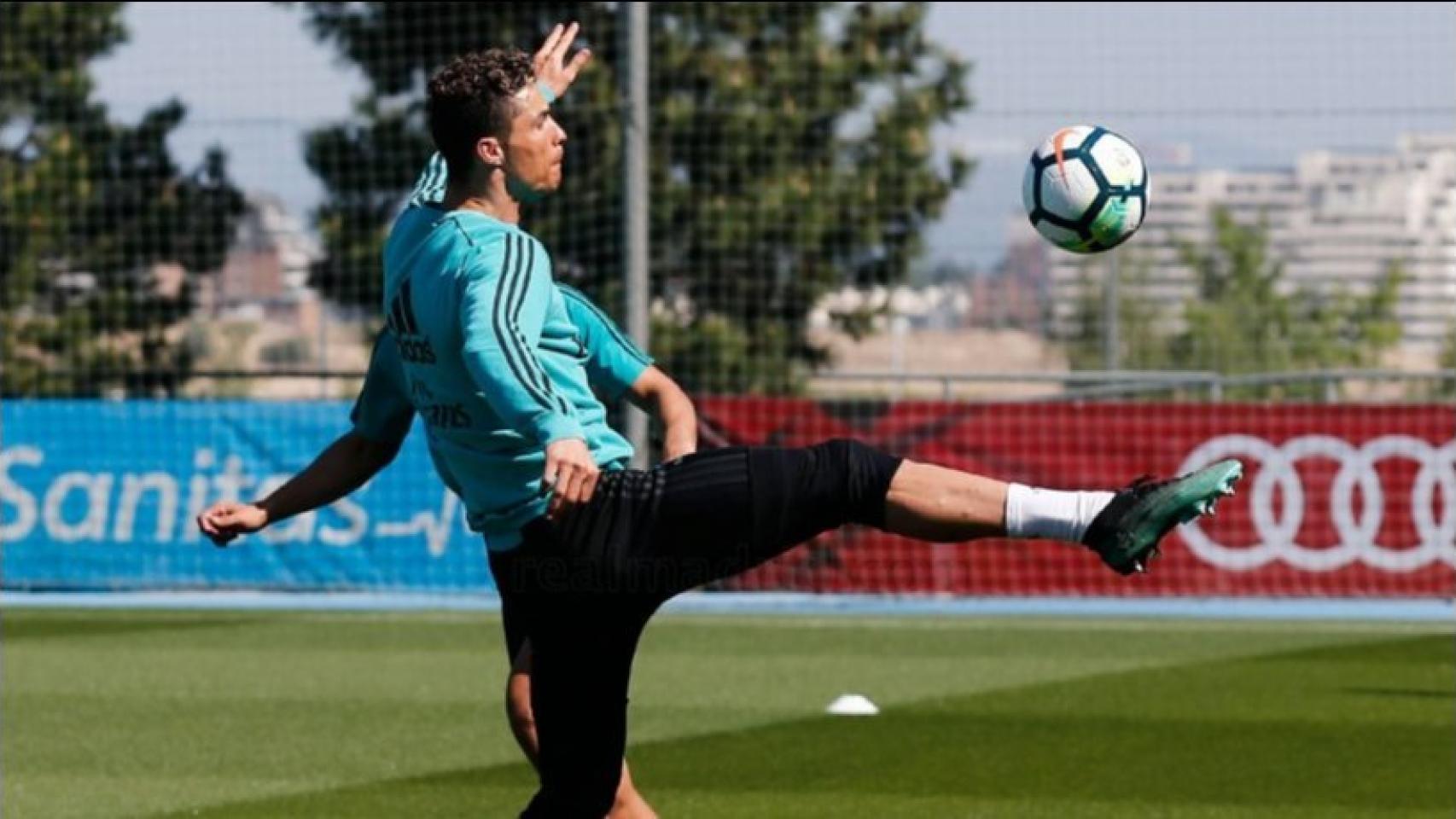 Cristiano Ronaldo, en el entrenamiento del Real Madrid.