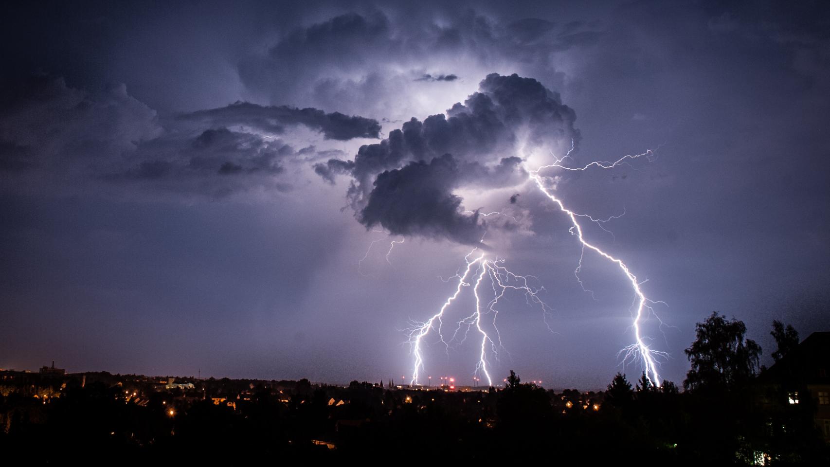 Una tormenta de rayos.