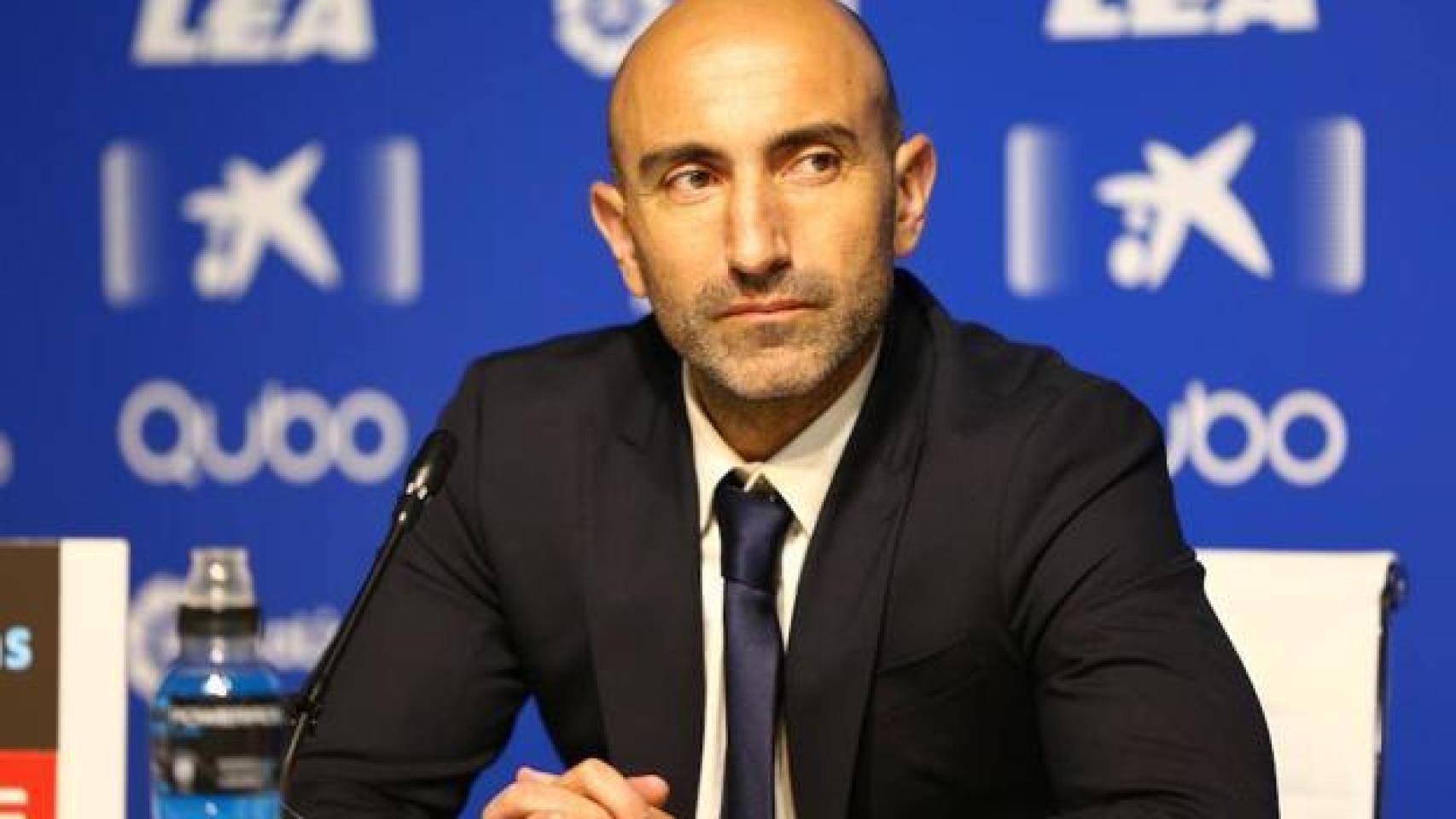 Abelardo Fernández, técnico del Deportivo Alavés.