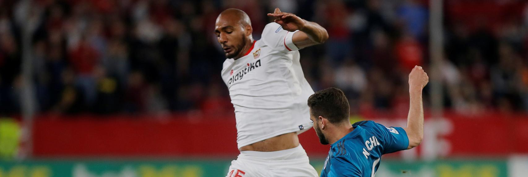 Nzonzi y Nacho en el Sevilla - Real Madrid.