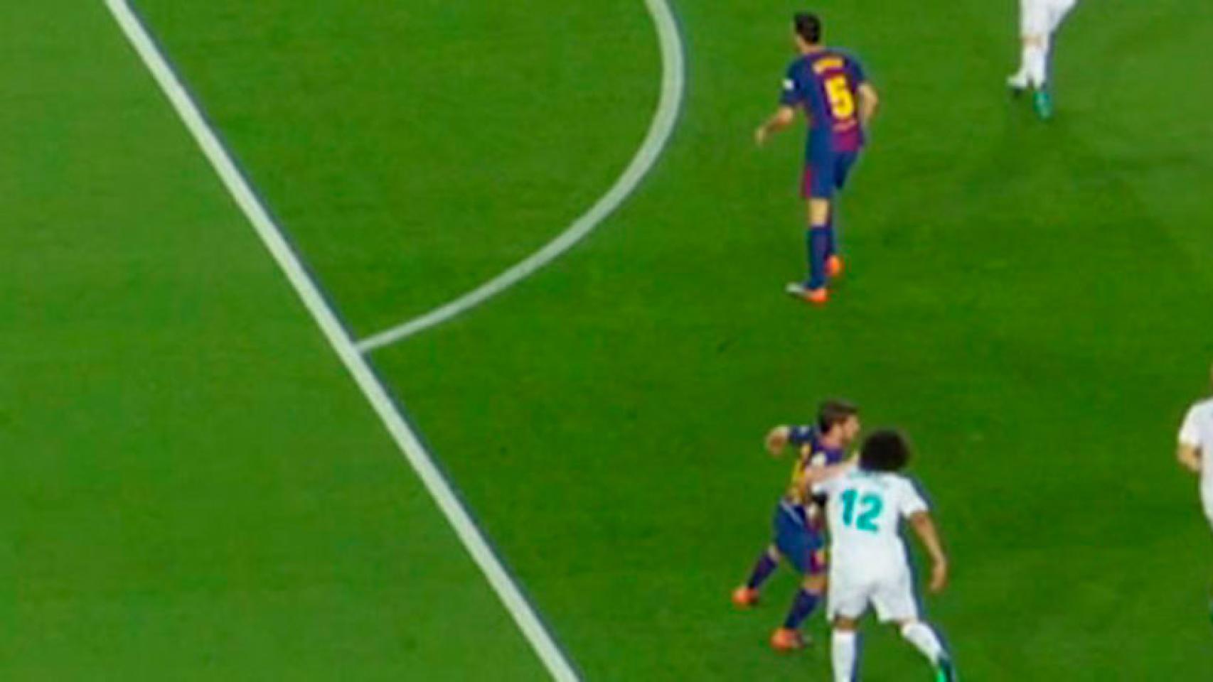 Sergi Roberto agrede a Marcelo durante El Clásico