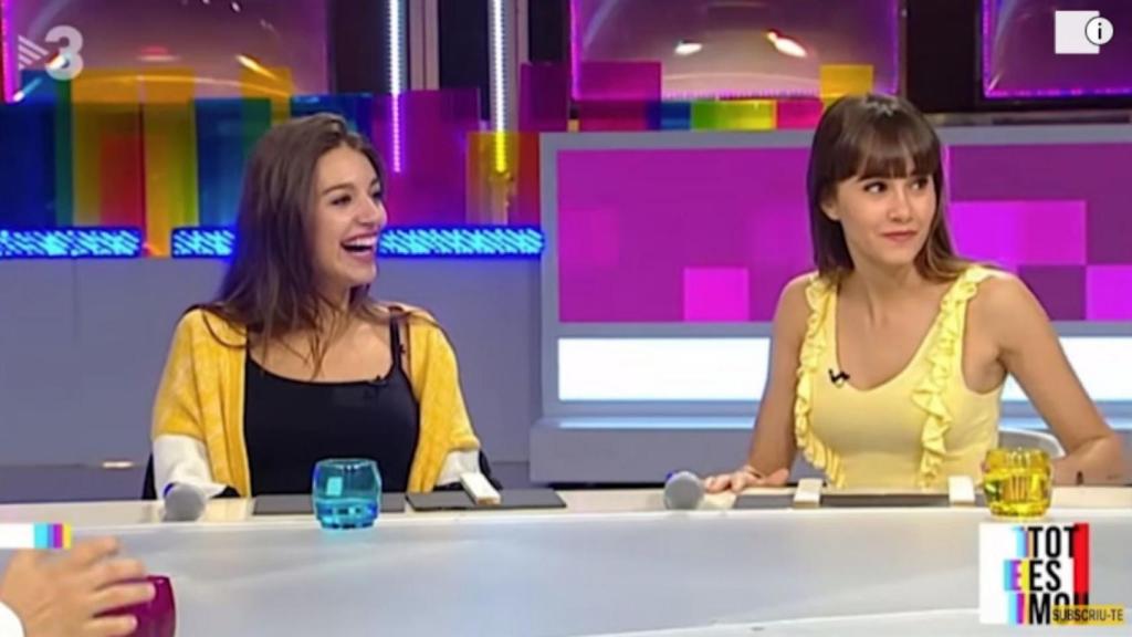 Las dos cantantes durante el programa.