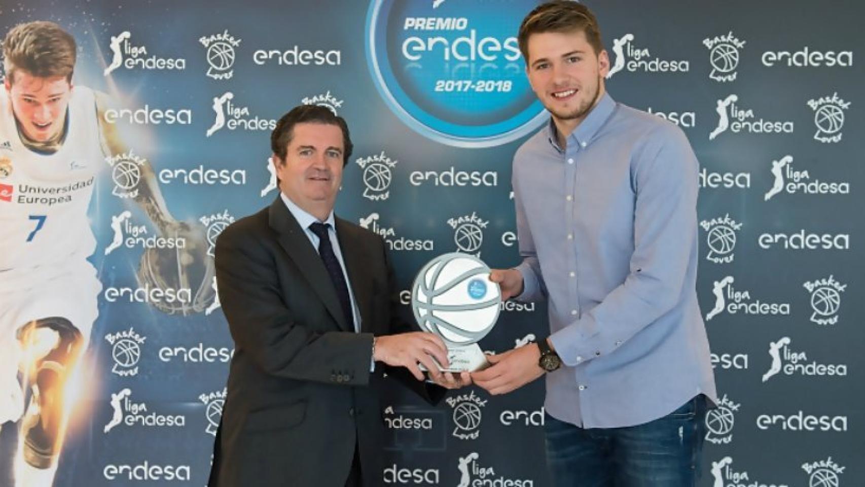 Doncic recibe el Premio Endesa. Foto: acb.com