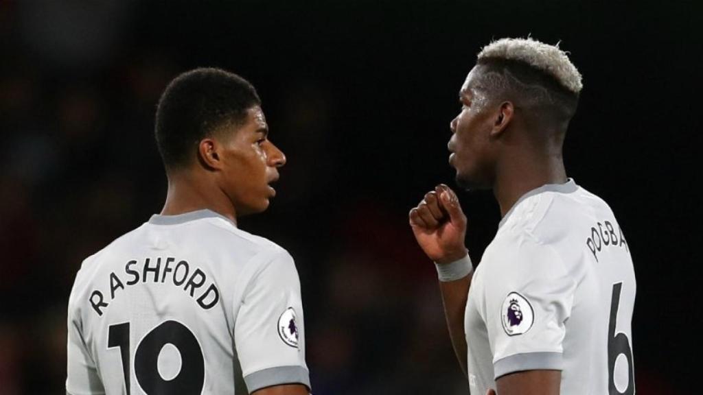 Rashford y Pogba hablando durante un partido del United. Foto: manutd.com