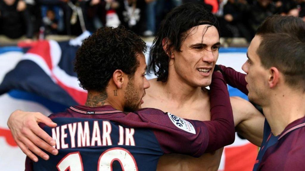 Neymar y Cavani. Foto Twitter (@PSG_Inside)