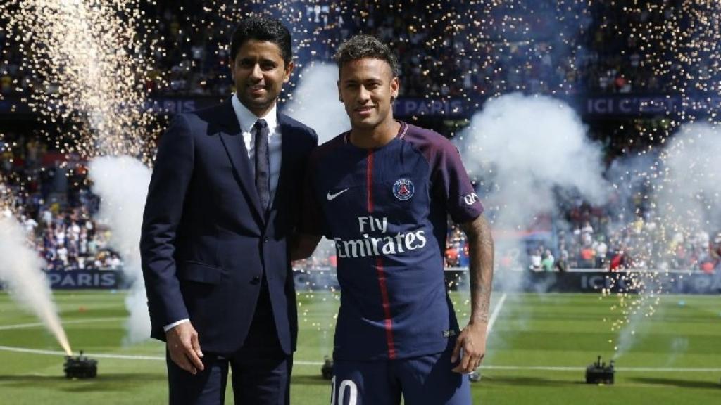 Al-Khelaïfi y Neymar. Foto: Twitter (@PSG_inside)