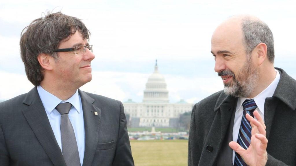 Puigdemont con Michael Atwood, responsable del Smithsonian Folklife Festival de Washington.