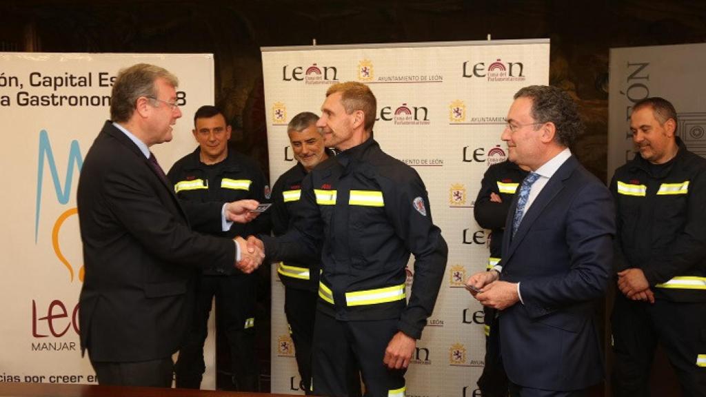 cabos bomberos ayun leon