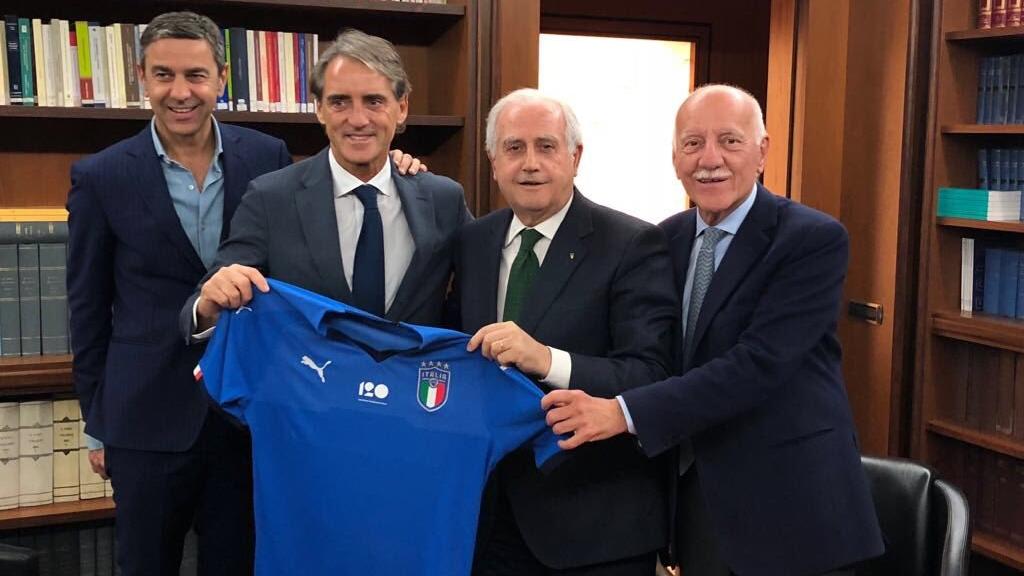 Mancini vuelve a casa para entrenar a Italia.