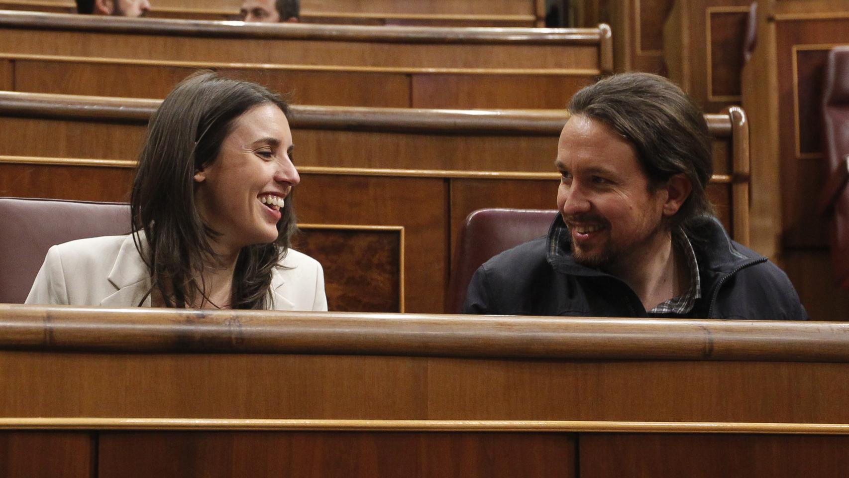 Pablo Iglesias e Irene Montero en el Congreso de los Diputados.