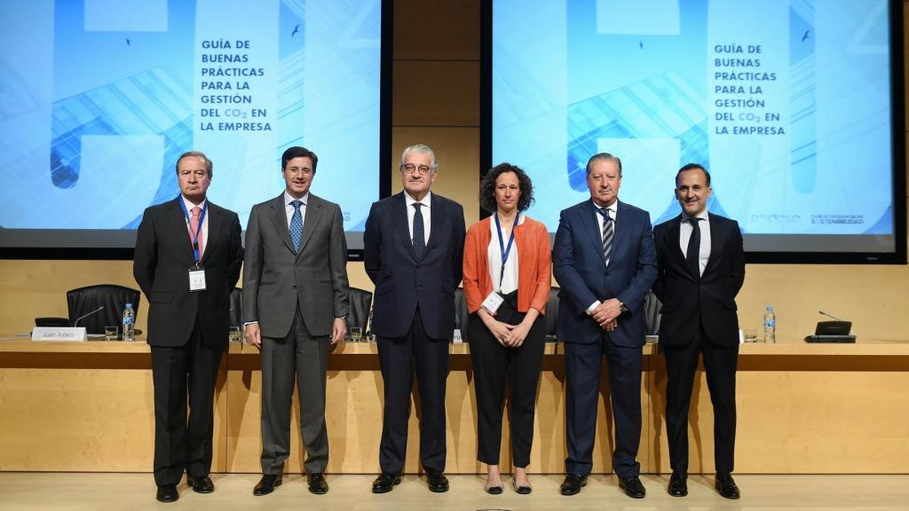 Ángel Galán, Cemex; José Casas, Endesa; José D. Bogás, Endesa, Valvanera Ulargui, Oficina Española Cambio Climático, Ramón Paredes y Juan Alfaro, Club de Excelencia en Sostenibilidad.