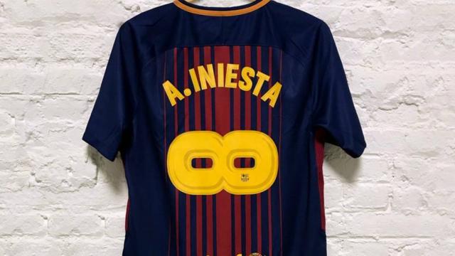 La camiseta especial de Andrés Iniesta.