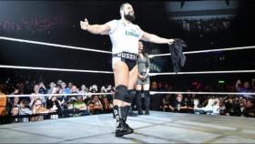 Rusev lucha en Liverpool con la camiseta del Real Madrid. Foto: wwe.com