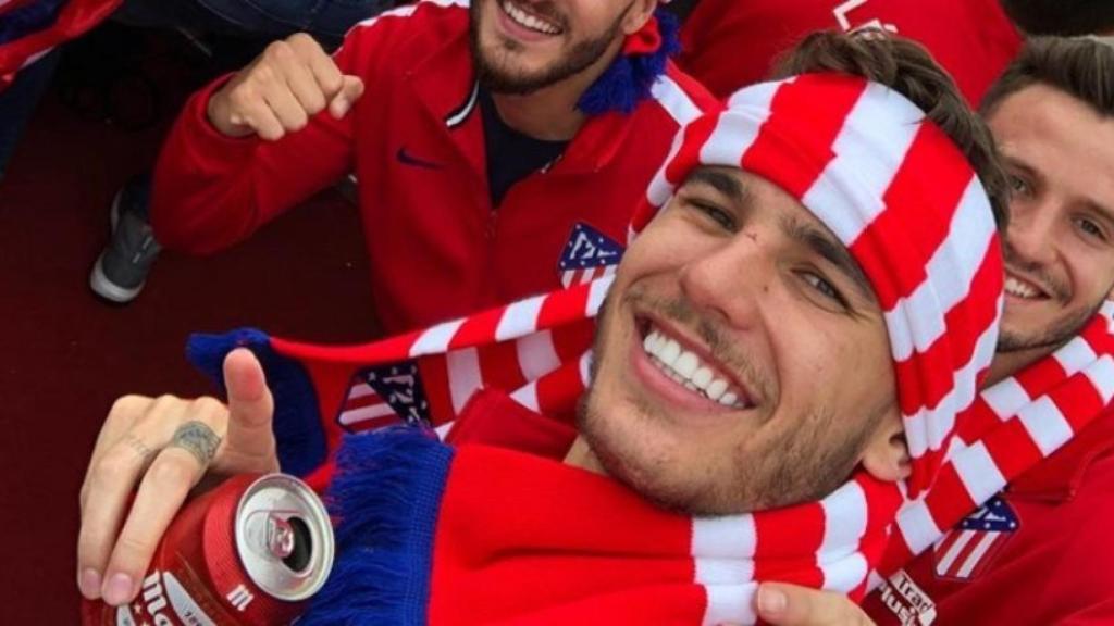 Lucas Hernández durante la celebración de Atlético. Foto: Instagram (lucashernandez5).