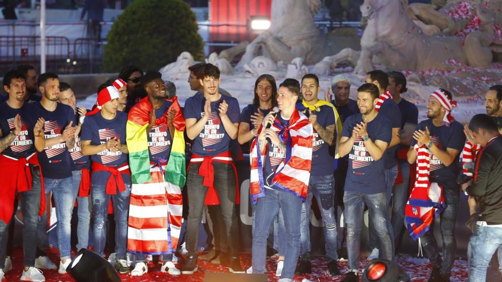 Fernando Torres durante su discurso en Neptuno.