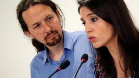 El secretario general de Podemos, Pablo Iglesias, y la portavoz parlamentaria, Irene Montero.