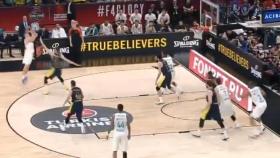 Intercambio de triples entre Carroll y Sloukas