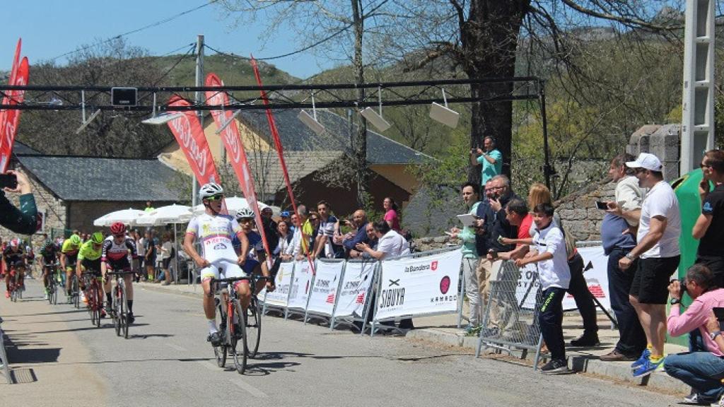 vuelta a leon junior